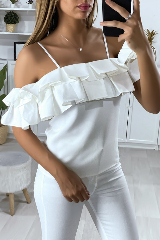 White boat neck blouse with pleat-shaped ruffle - 3
