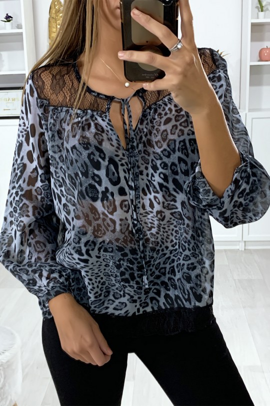 Grijze blouse met luipaardprint en kant bij de buste - 3