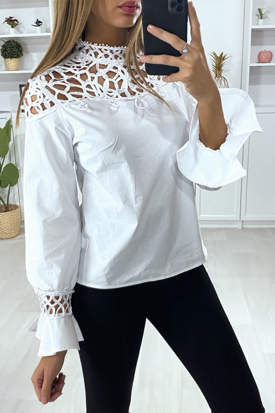 Witte blouse met buste van satijn en parelmoer - 3