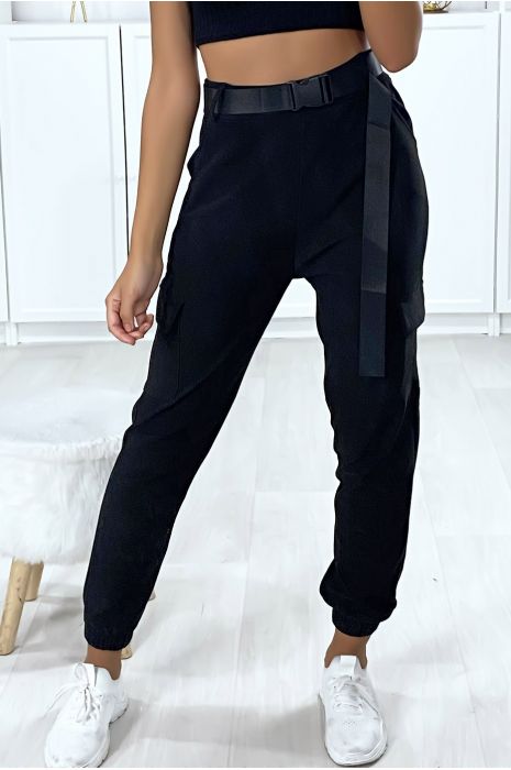 Pantalon treillis noir resserré en bas avec poches sur les cotés et ceinture satiné - 1