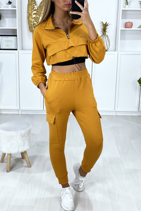 Mustard jogging set with cropped sweatshirt and bottom with pockets - 2