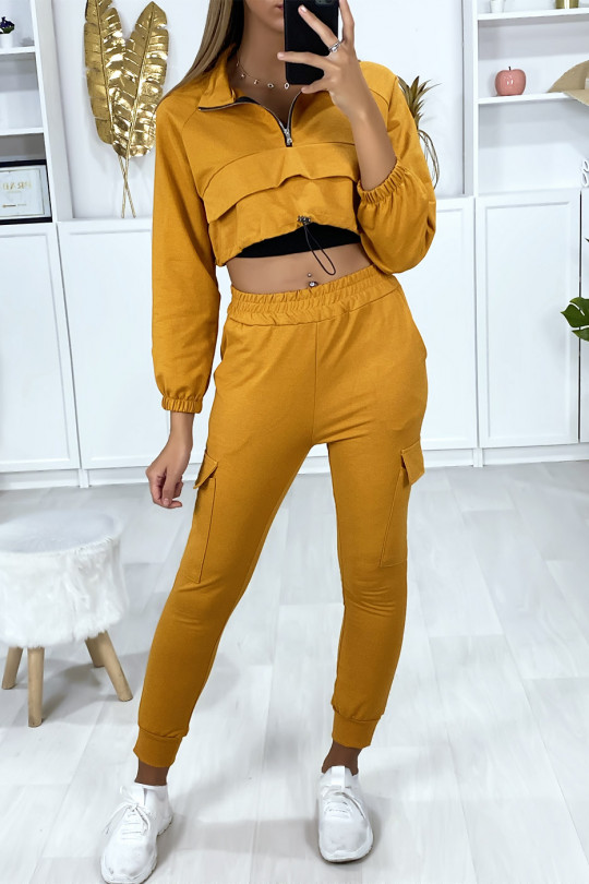 Mustard jogging set with cropped sweatshirt and bottom with pockets - 3