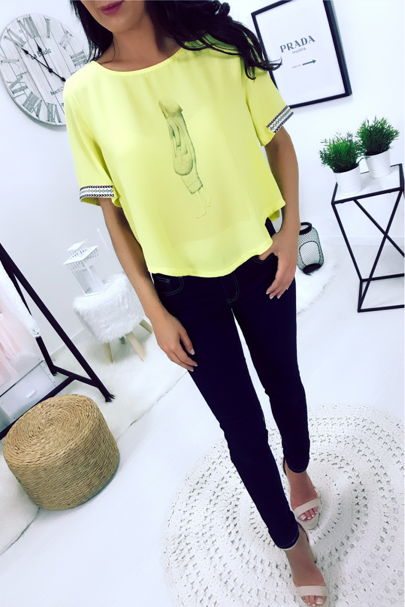 Yellow top with printed pattern and embroidery on the sleeves F5561 - 2