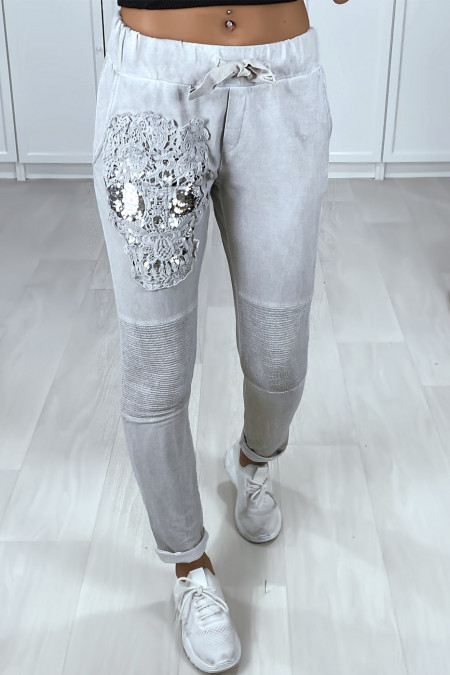 Jogging d lav gris avec poches et motif en dentelle et strass esprit FL