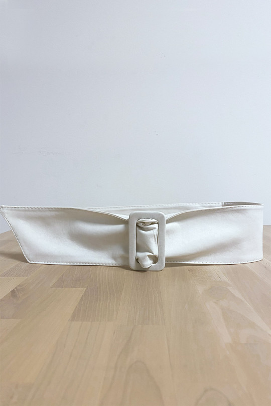 White belt with rectangle buckle - 1