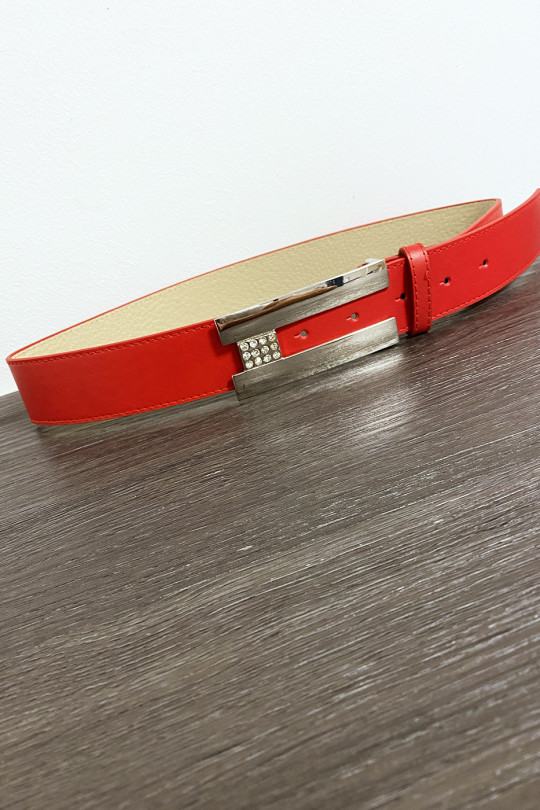 Red belt with rectangular buckle and rhinestones - 2