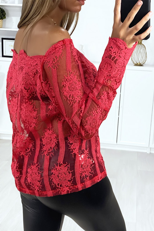 Red lace blouse with boat neck buttoned front - 4