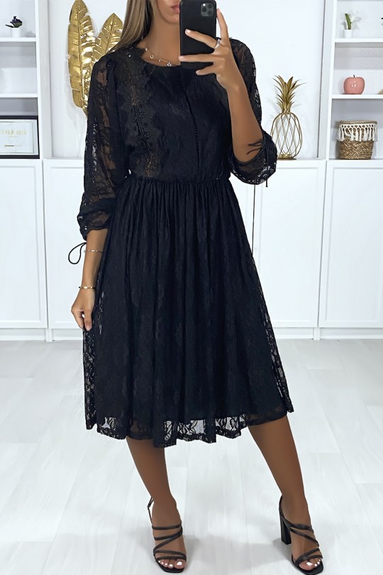 Black dress lined in lace with embroidery - 1