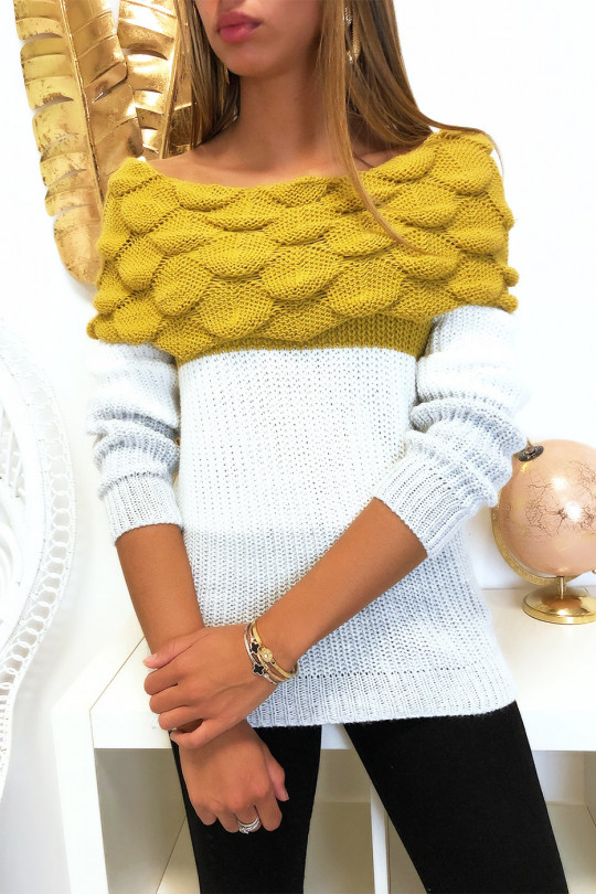 Pretty tri-color sweater with boat neck in mustard - 2