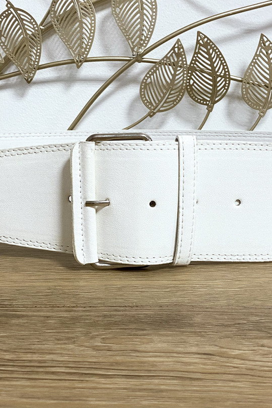 White faux leather belt with rings on the sides - 2