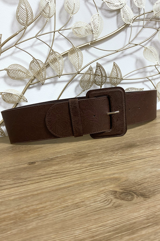Grosse ceinture marron avec joli motif - 4