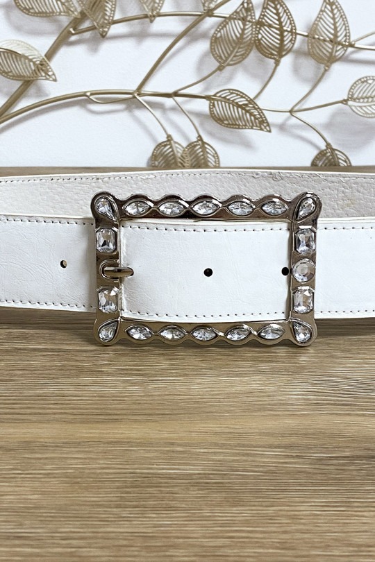 White belt with rectangular buckle decorated with rhinestones - 3