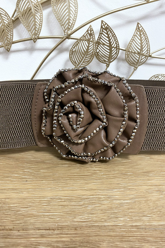 Brown belt with flower-shaped buckle decorated with rhinestones - 2