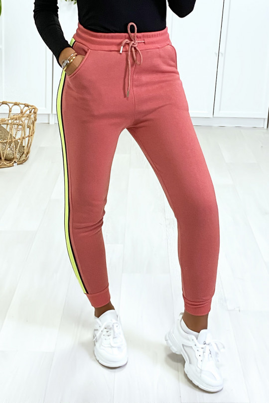Cognac jogging pants with fluorescent yellow stripe on the side. - 2