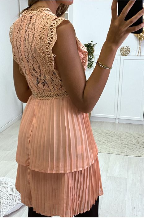 Pink dress with crochet flowers and pleated at the bottom. - 6