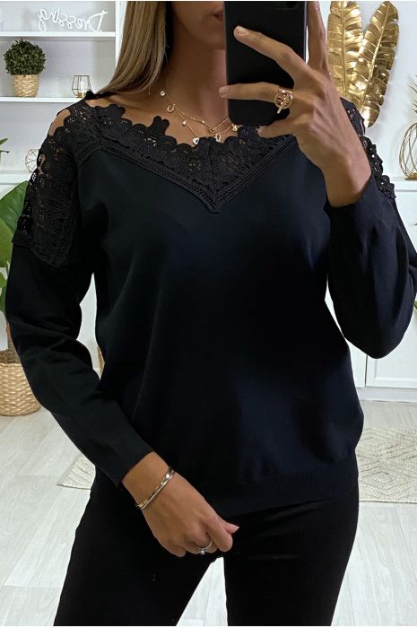 Pull noir très doux avec dentelle aux épaules et au col - 2