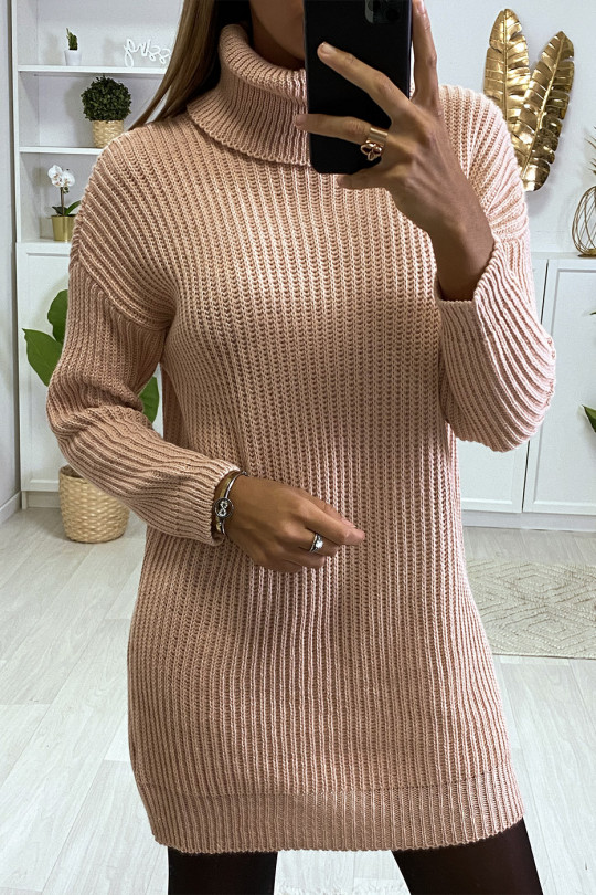 Pink sweater dress with very thick and falling turtleneck - 2