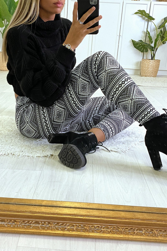 Black and white patterned leggings - 1