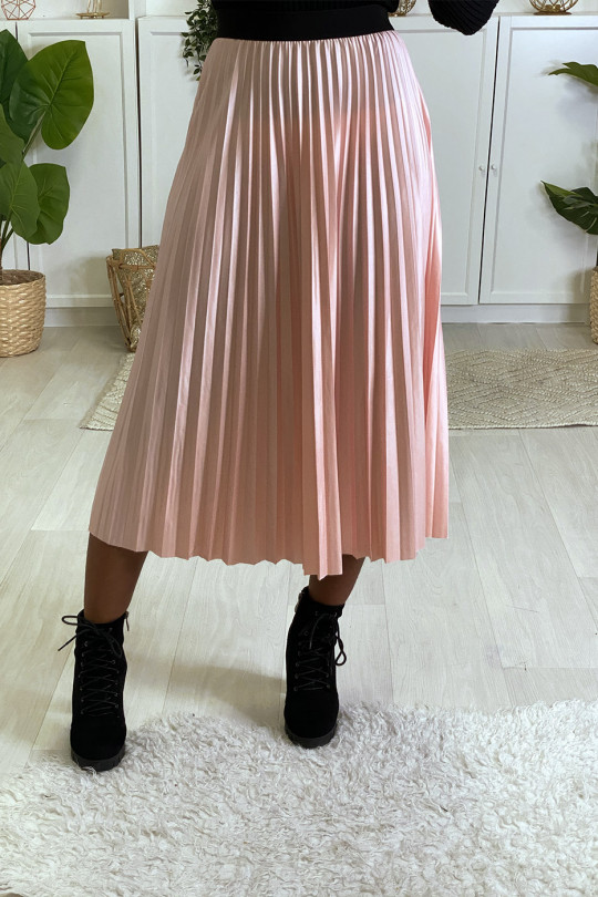 Pink pleated skirt in a beautiful shiny material - 5