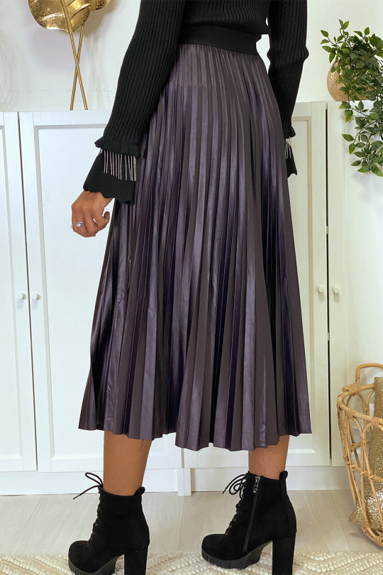 Black pleated skirt in a beautiful shiny material - 7