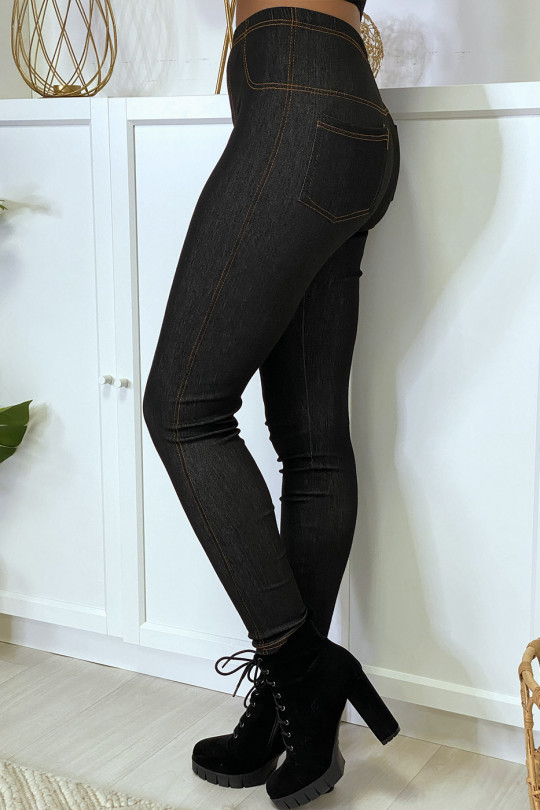 Black faux oil leggings with front and back pocket Leggings. Trend