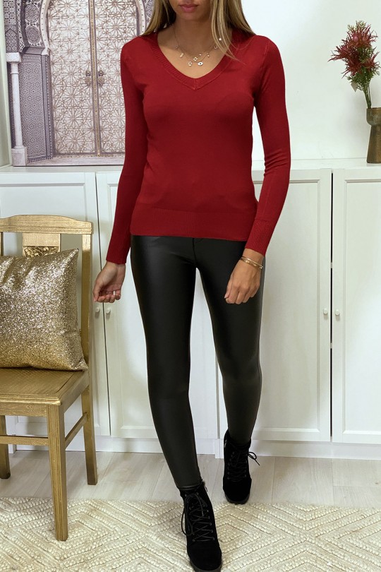 Black round neck sweater in very stretchy and very soft knit