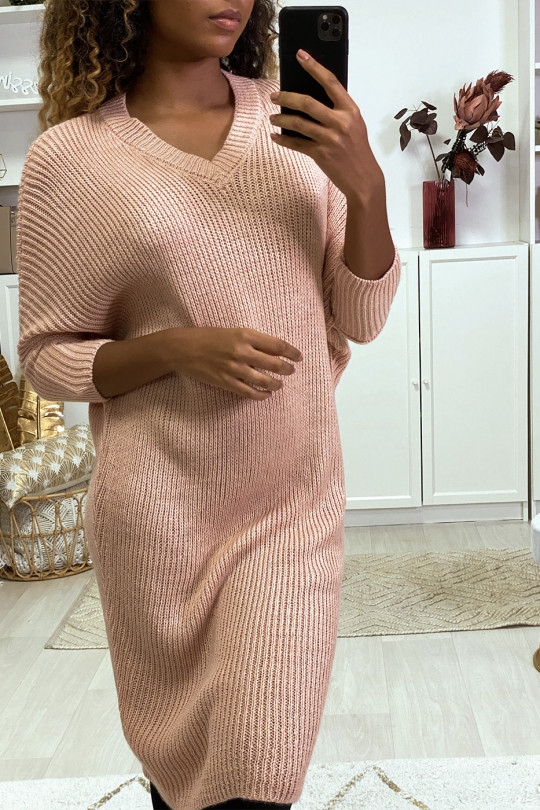 Pink V-neck sweater dress with batwing sleeves - 2