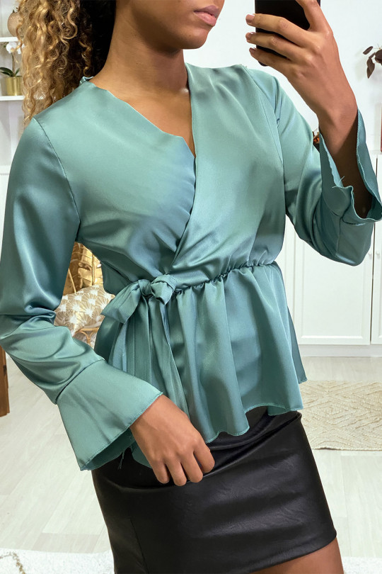 Satin wrap blouse in green with ruffles on the sleeves - 3